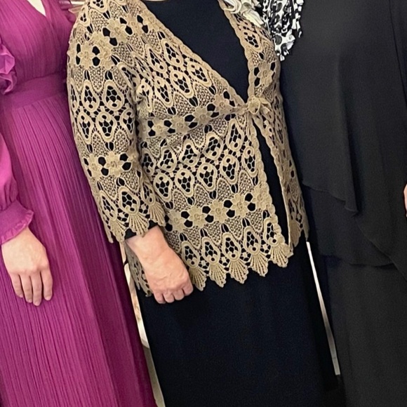 Chico’s lace top - Picture 3 of 3